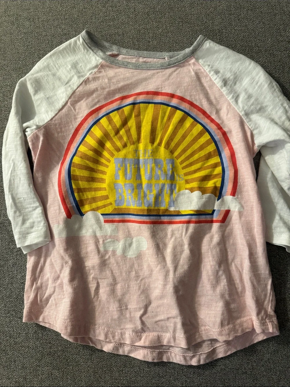 5/$15- Girl’s shirt size small